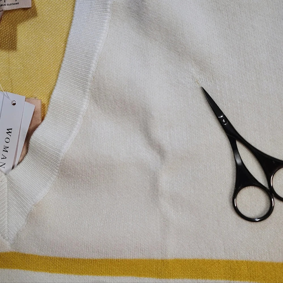 Philosophy women's sweater V neck, knit, pull on, striped, long sleeve, 1X. - Picture 13 of 16